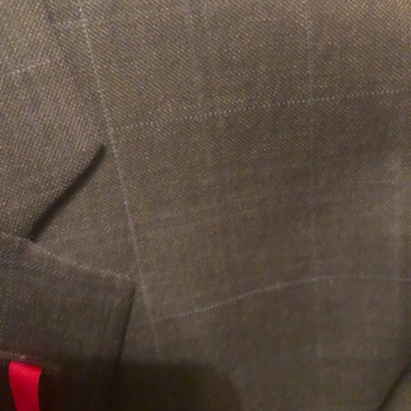Tommy Hillfiger new suit with tags - Picture 3 of 4